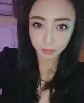 大胸女萌萌