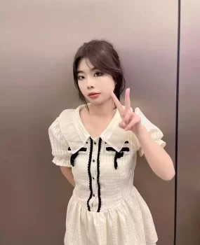 北京刚下水18岁嫩妹小凤