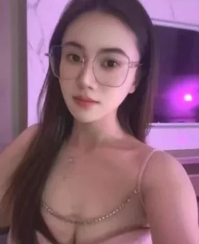 重庆微胖骚货,兄弟们赶紧冲