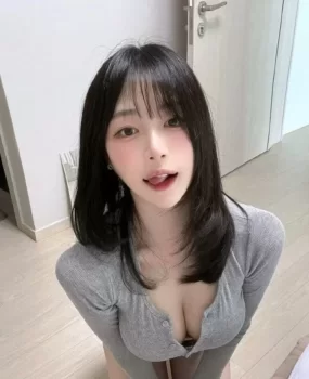 天河口活性感大奶妹