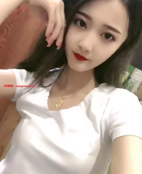 约会嫩学妹萝莉皮肤白嫩 波波头粉红-初恋般