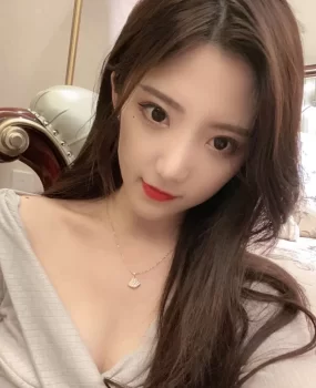 爆艹刚出情的妹妹，插的都害羞了